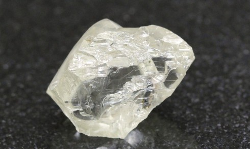 Viên kim cương thô khổng lồ